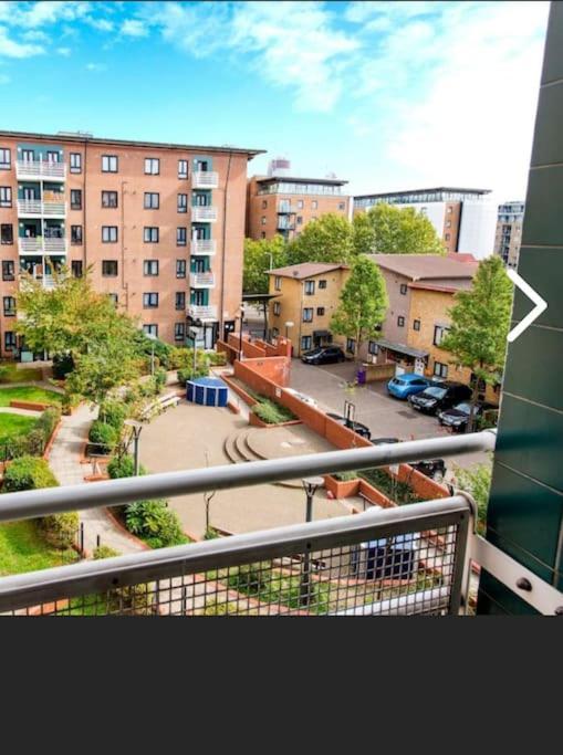 Bright, Nice Interior, Close To The City, 2 Bedroom Apartment Лондон Экстерьер фото
